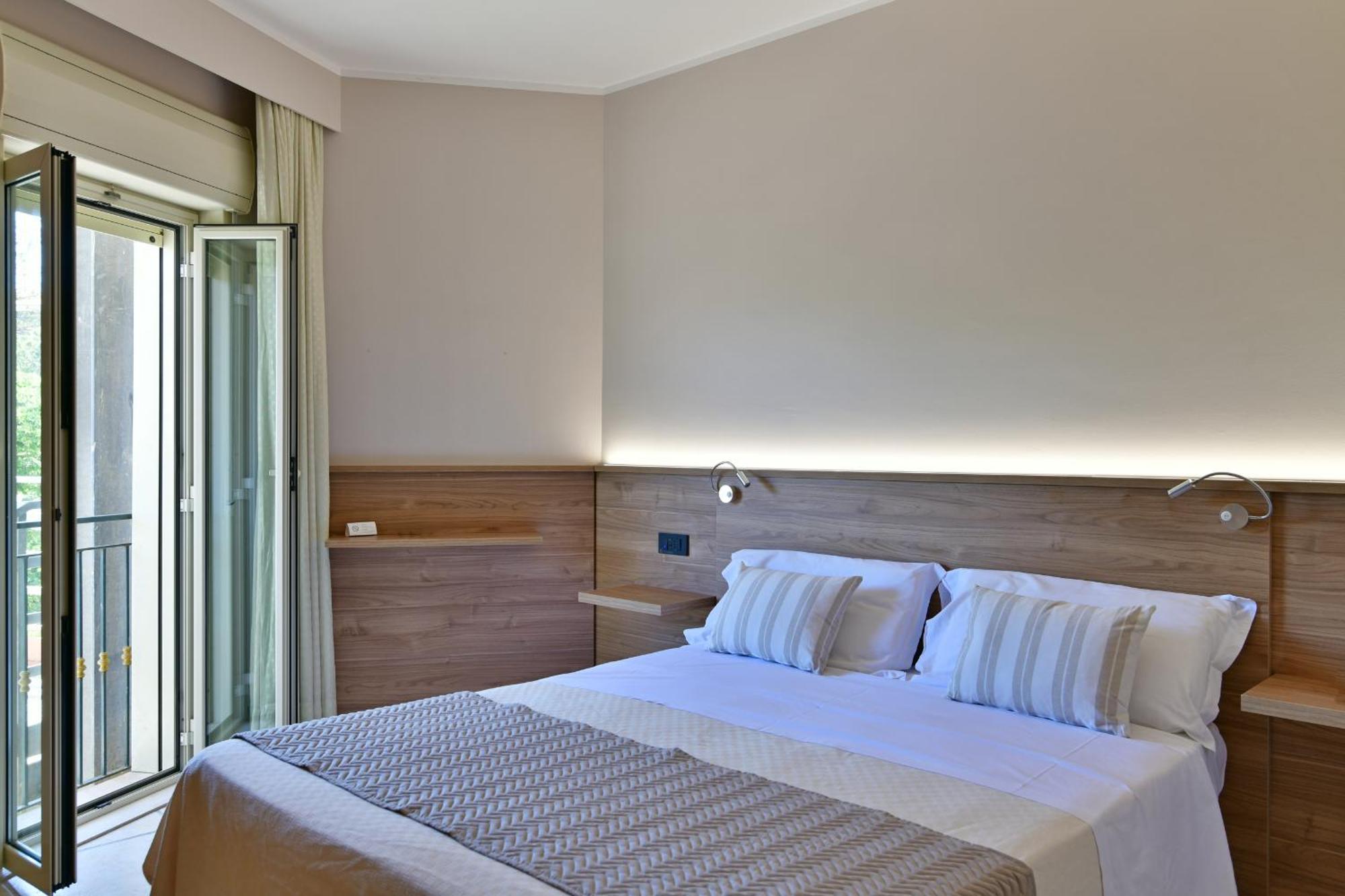 Hotel & Apartments Villa Linda Giardini Naxos Luaran gambar