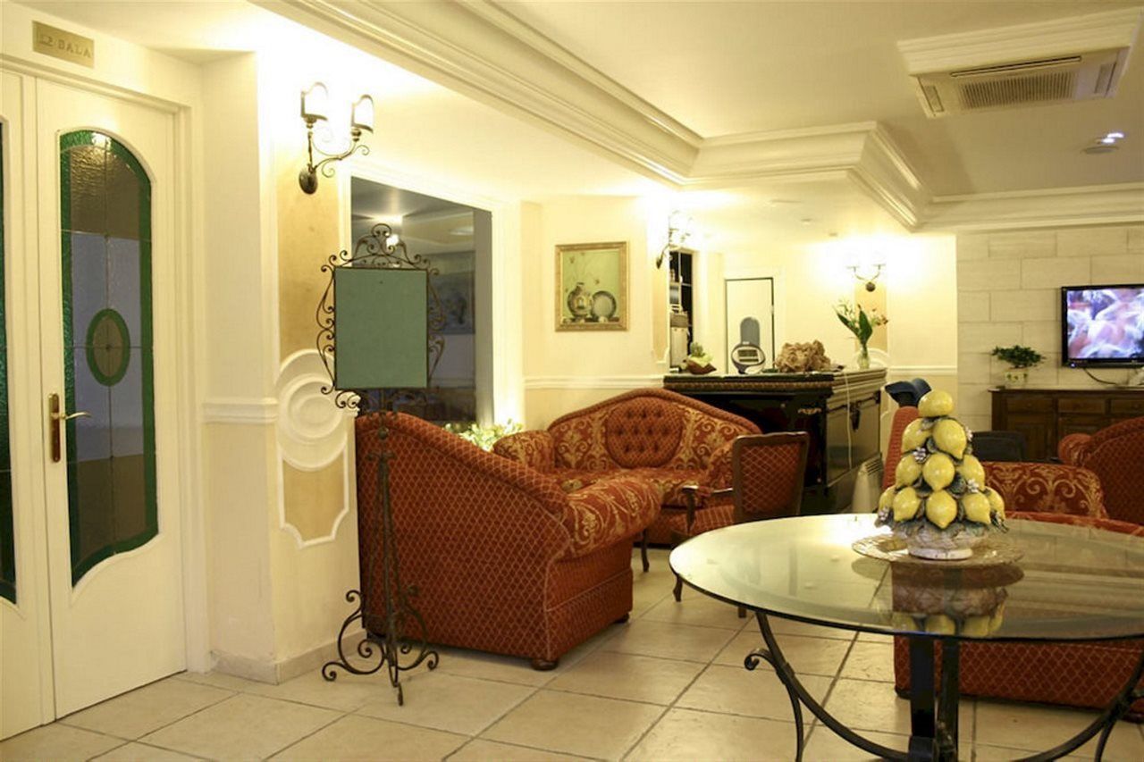 Hotel & Apartments Villa Linda Giardini Naxos Luaran gambar